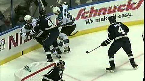 David Backes nails Dany Heatley, Patrick Marleau, ...