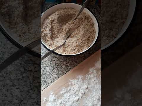 Видео: 3 способа приготовления овсянки в микроволновой печи