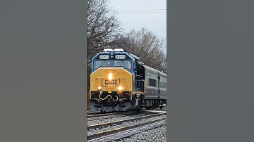 CSX 9969 leads W003