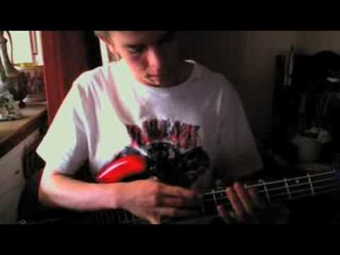 Bloodmeat bass tapping progression