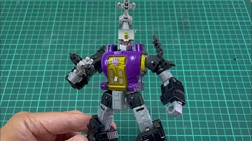 Transformers Legacy : Evolution Insecticon Bombshell (Robot mode to Alt mode)
