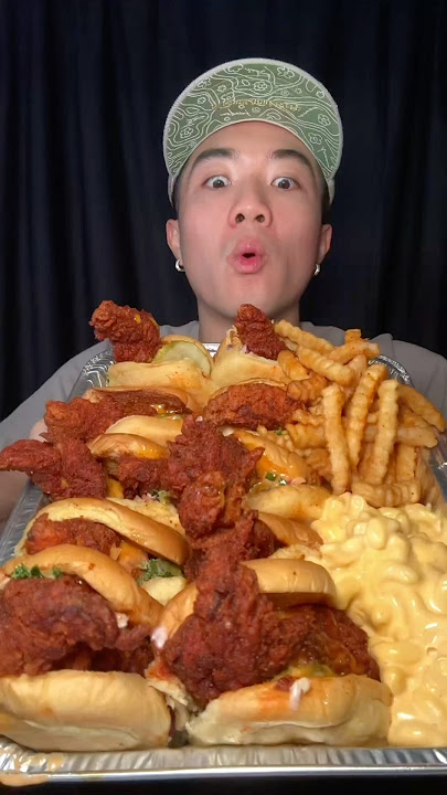 Trying the hot box slider roulette challenge from ​⁠@DavesHotChicken