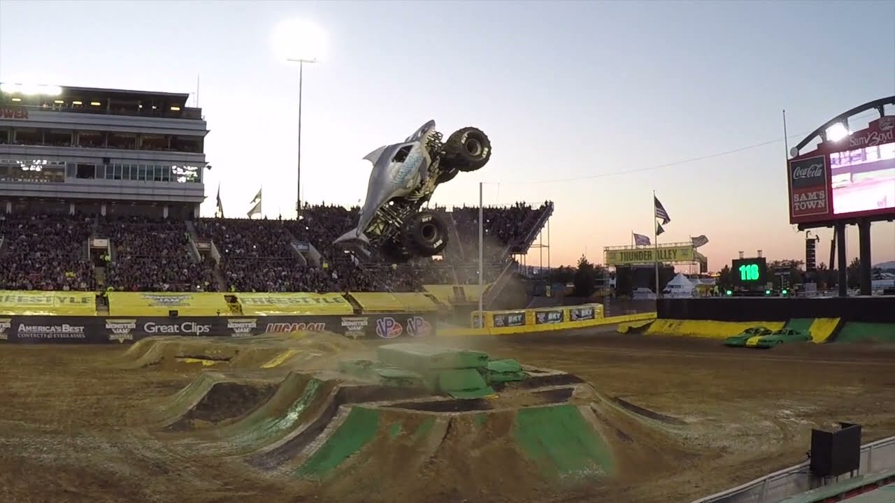 Monster Jam World Finals 2018 Freestyle!!