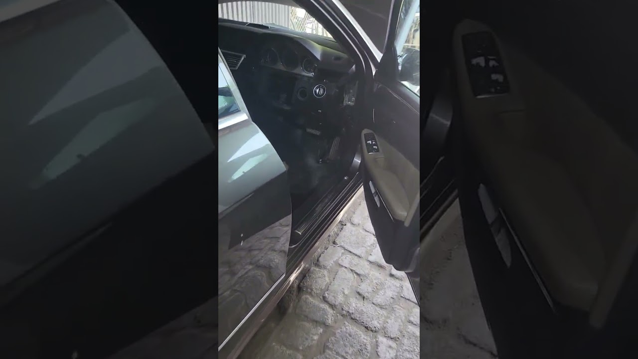 Mercedes E220 starring kolum lock problem.🚘