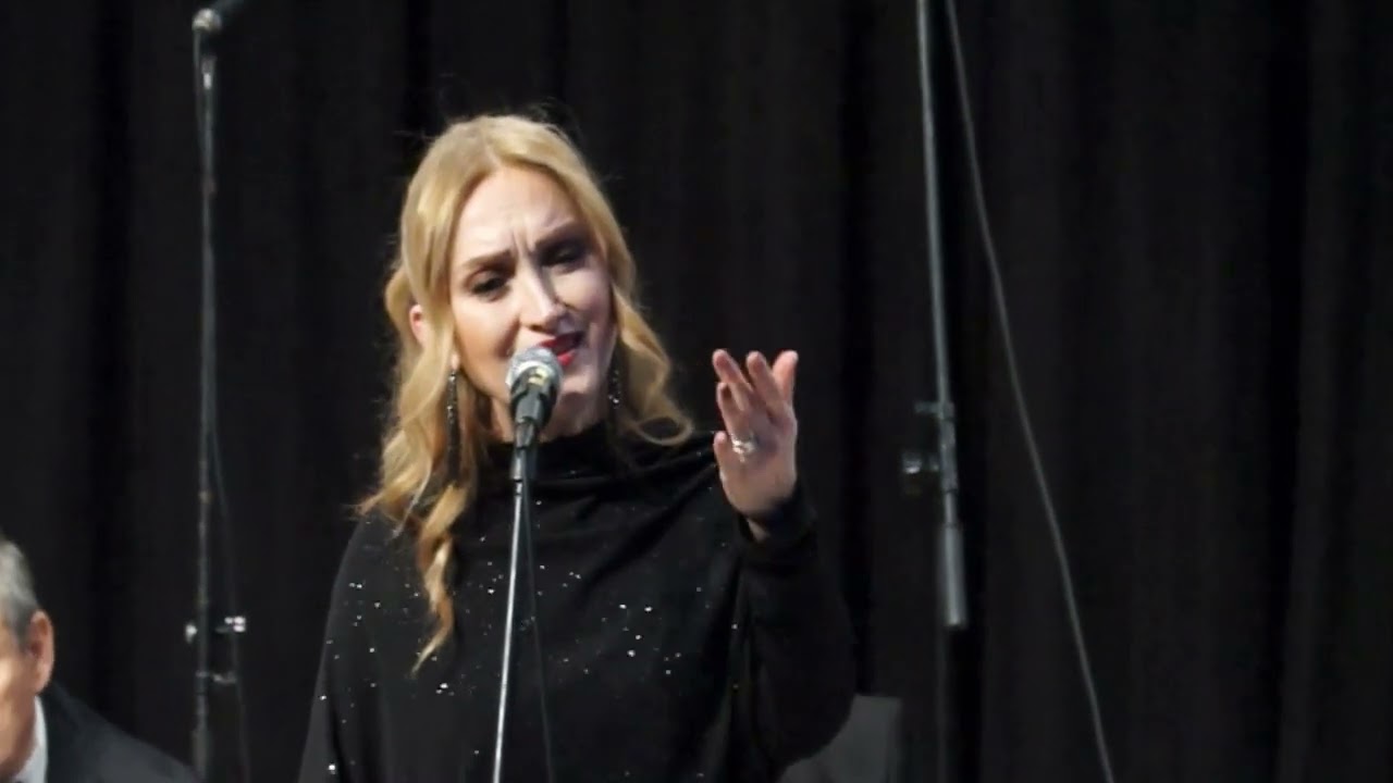 ÇİĞDEM  YARKIN /  MENEKŞELENDİ SULAR, SULAR MENEKŞELENDİ  /  NİHAVEND