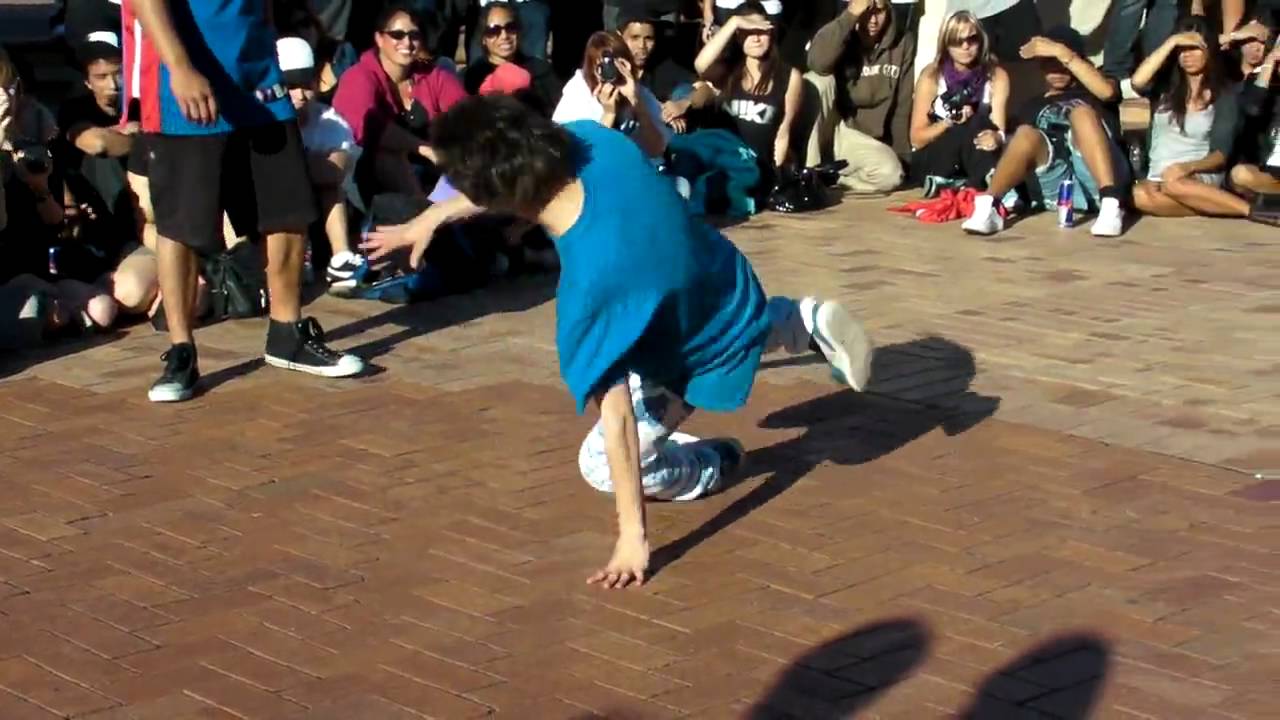 Bodyrock 2010 - round 1, battle 5: Faybes vs Shape