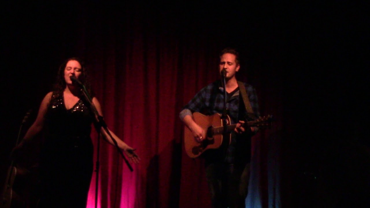 在 YouTube 上观看 AVP - Tu kay & Ryan - Moving Slowly 在 YouTube 上观看 AVP - Tu kay & Ryan - Moving Slowly