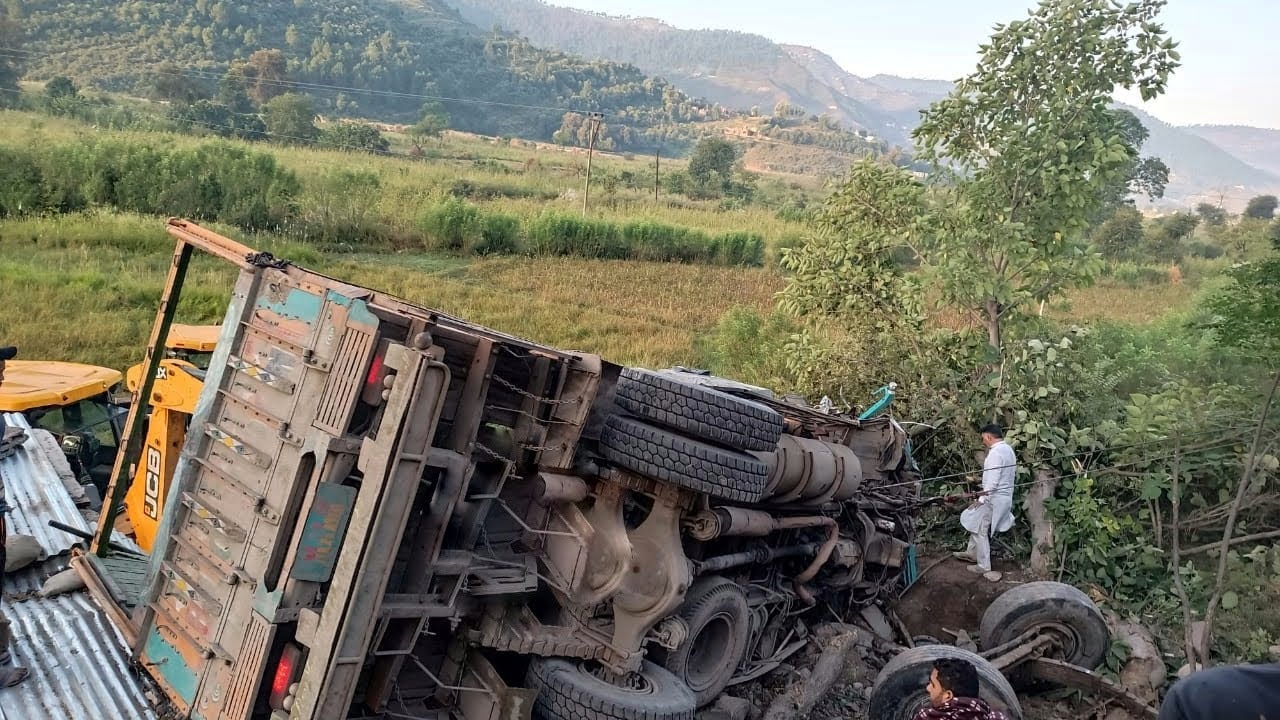 Major accident in Mendhar one Died another Injured - YouTube