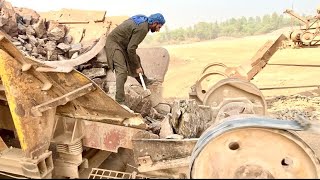 Stone Crusher working full power/Industrial machine setup.Big Rock Crushing machine.#stockmarket 