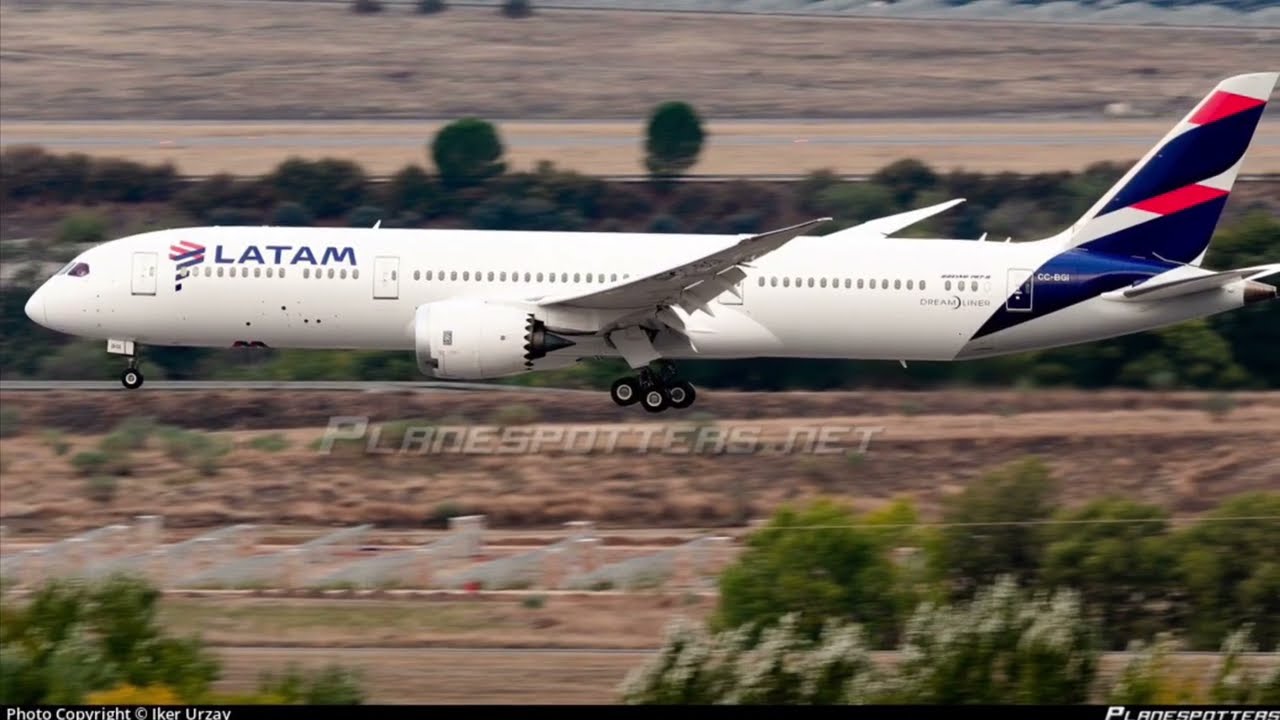 Boeing 787-9 - Decolagem de Santiago - LATAM CL.