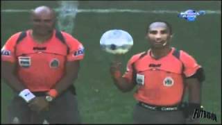 Amazing Ball spinning linesman - Jose Luis Camargo