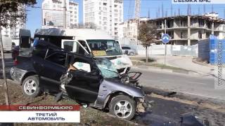 21.10.2016 В момент аварии на улице Руднева в Севастополе на дороге был еще один автомобиль