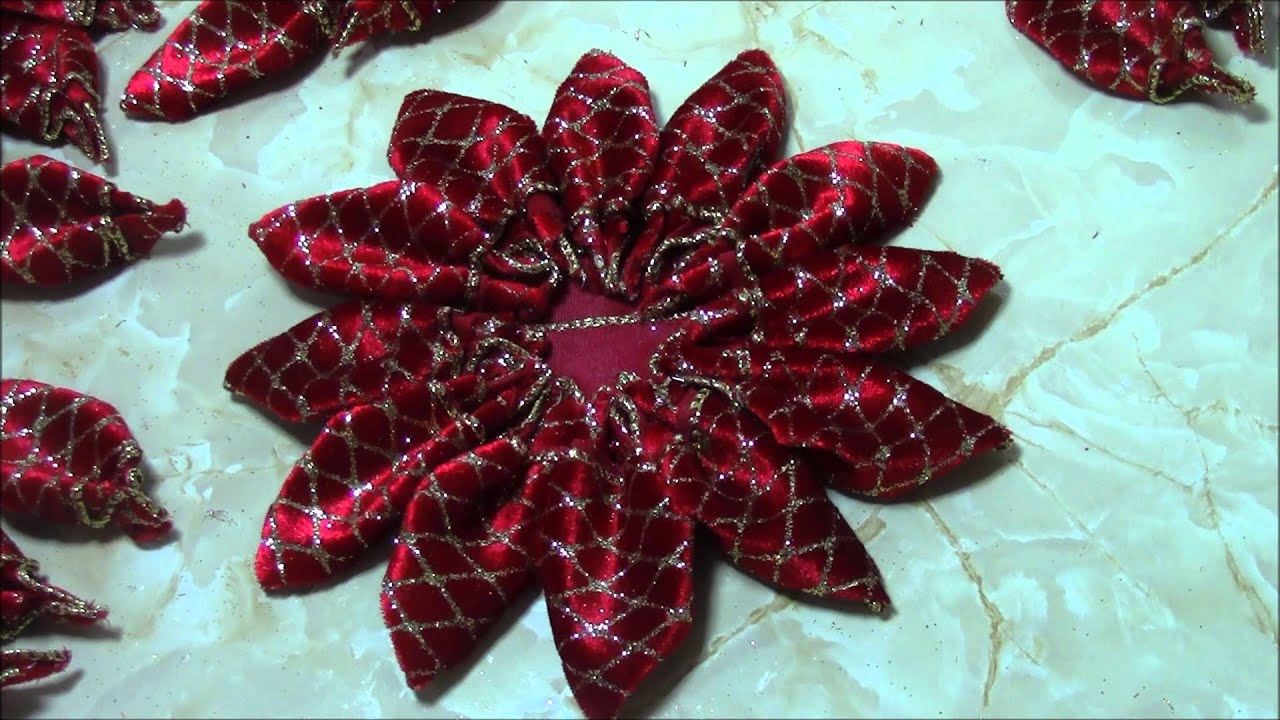 Flores de Navidad de terciopelo Christmas flowers in velvet ribbons