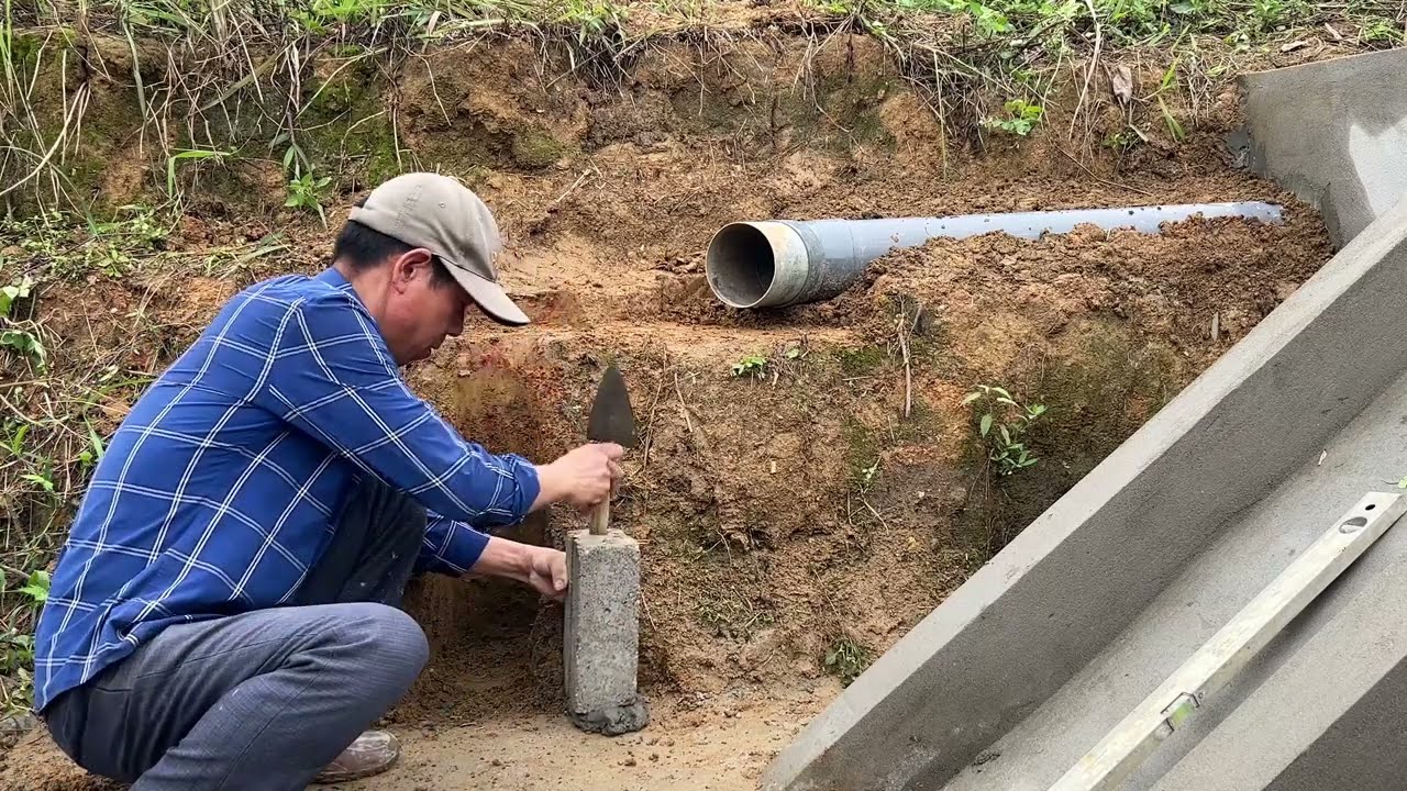 Construction of 24v-450w hydroelectric dam