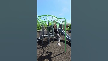Soc - Monkey bars 🐒💪 #playground #fitness #fun #monkeybars #workout