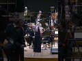Schock-Moment im Konzert: Dirigent schlägt Millionen-Geige aus der Hand! 🎻😱