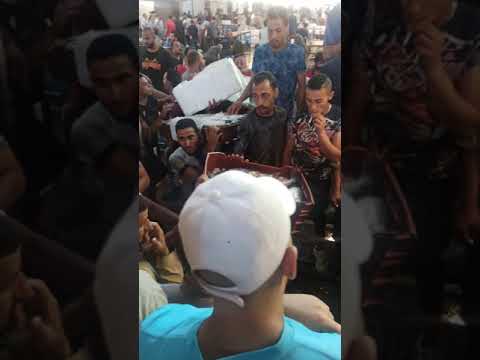 الباسا في سوق العبور حتي مبتلحقش تنزل المزاد والبياعين بيخطفوها خطف