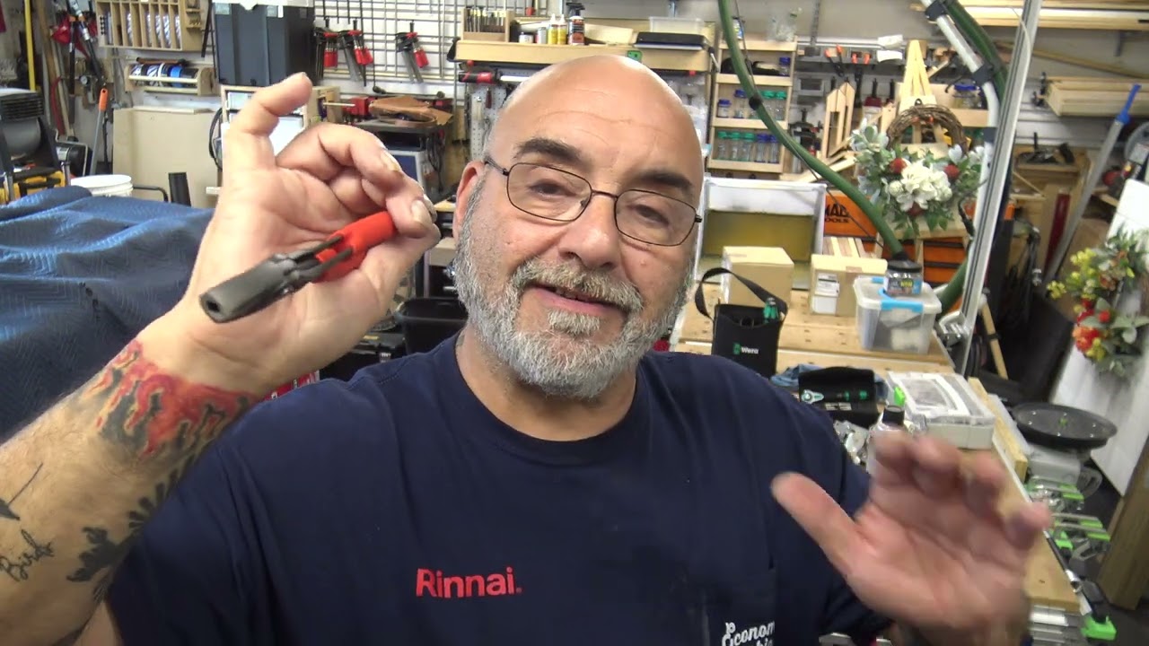 Code 15 cleaning a Rinnai Venturi gas valve 106000117 - YouTube