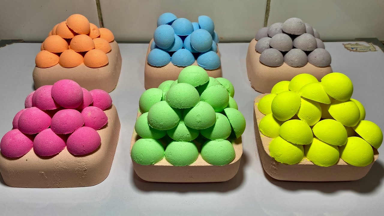 ASMR Crushing Baking Soda || ASMR Rainbow 🌈 Colours || Holiday rainbow 