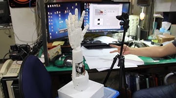 InMoov 3D Printed Arm Playing Paper Scissor Stone - By 3DMaker