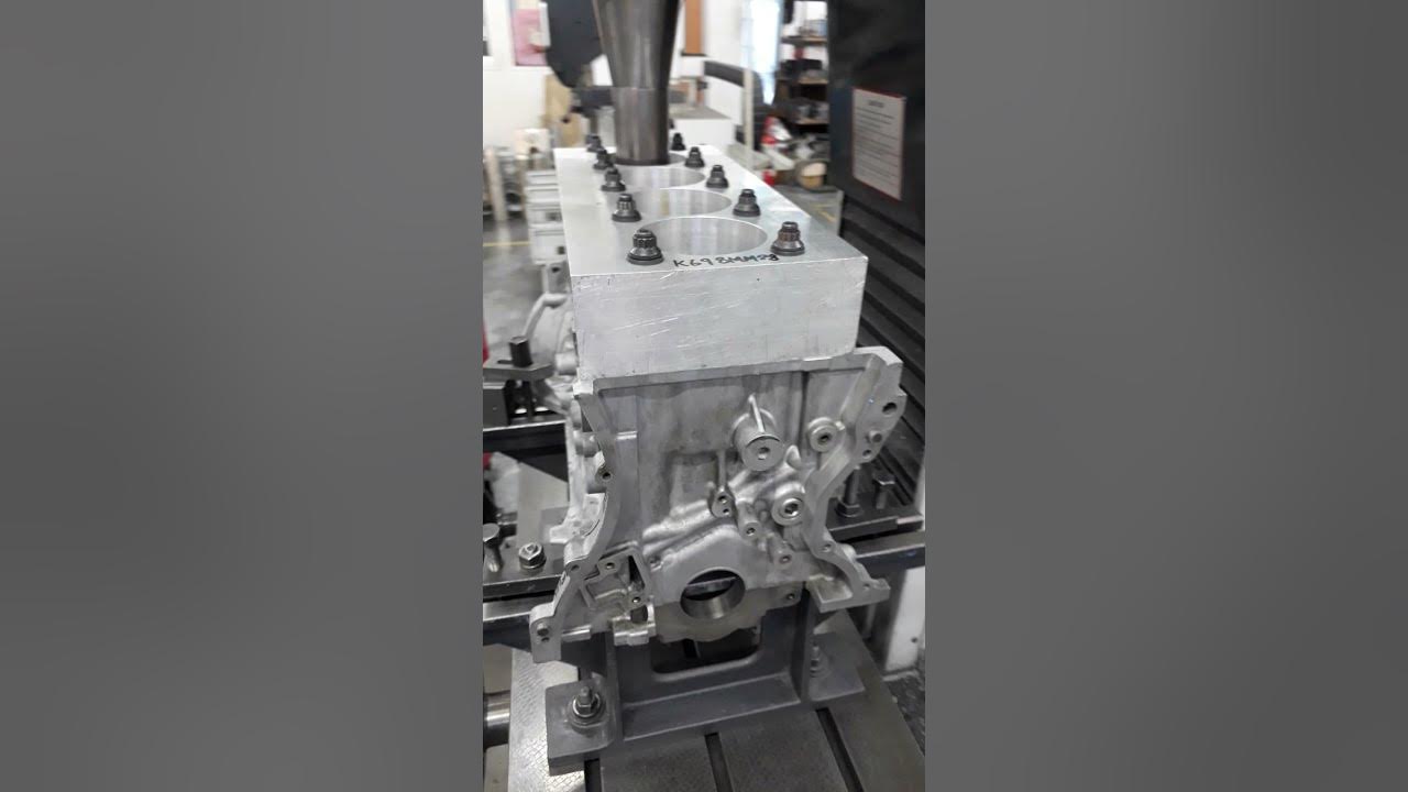 Reboring the CYLiNDER BLOCK of Mitsubishi 4B11T EVO 10 Engine YouTube