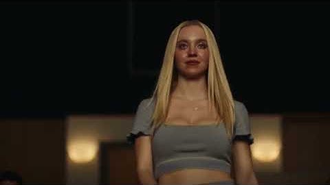 Cassie Walks on Stage EUPHORIA S2 E8