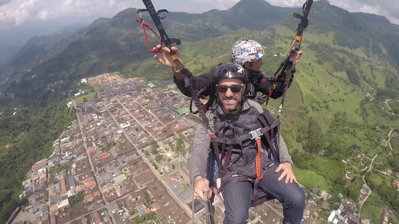 Paragliding PARAPENTE en Jardin, Colombia - YouTube