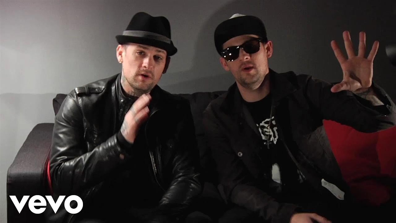 Good Charlotte - 12 Days of Christmas (VEVO Music Evolution Revolution)