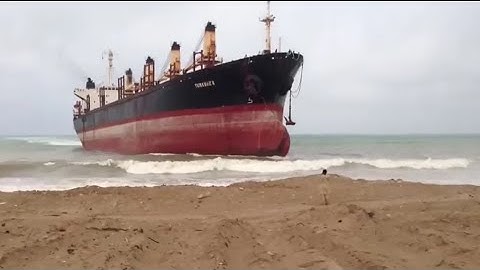 TOP 5 SHIPS CRASHING INTO SHORE