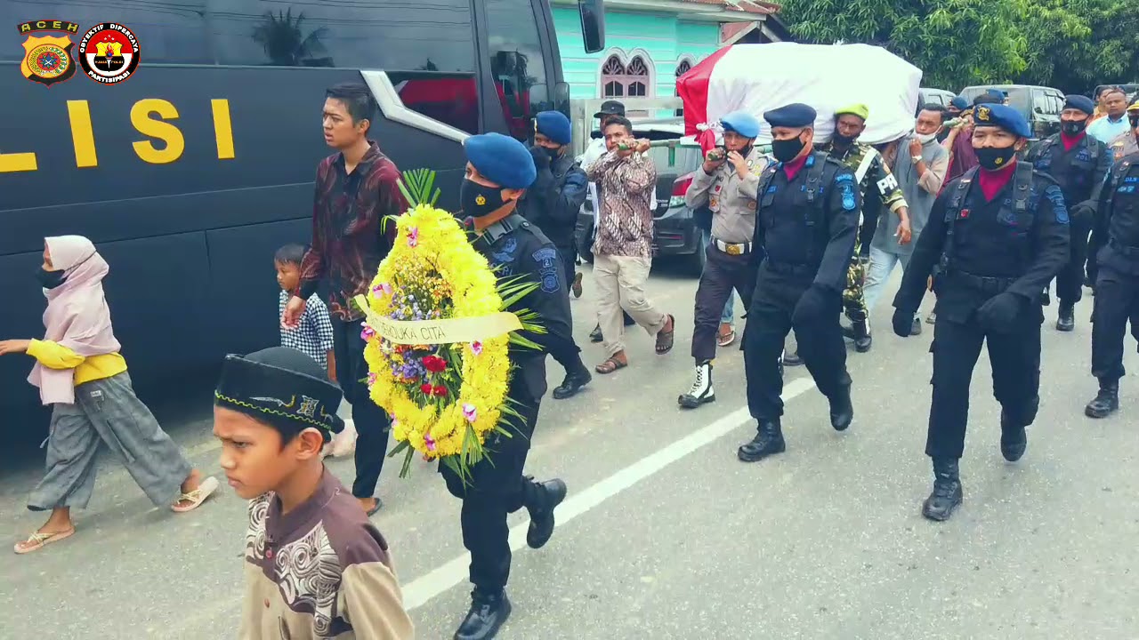 KAPOLRES ACEH TAMIANG HADIRI PROSESI PEMAKAMAN ALMARHUM BHARADA M.KURNIADI SUTIO