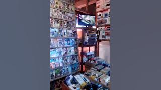 Jualan kaset DVD di pasar