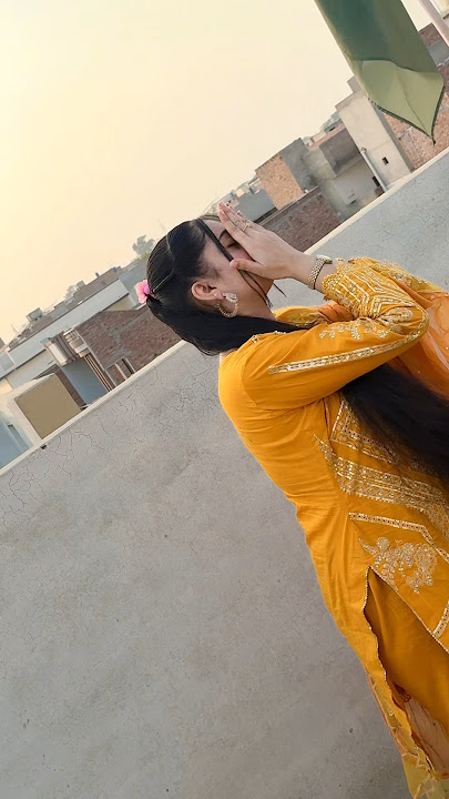 Yellow Suit Me Dulhan Lag Rahi… Par Kaam Zero 😂💛 | Shaadi Ki Teyari Masti!