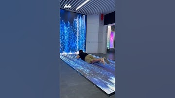 🤣🤣🤣Mistakenly took the LED screen as a swimming pool#MileStrong #leddisplay #ledvideowall