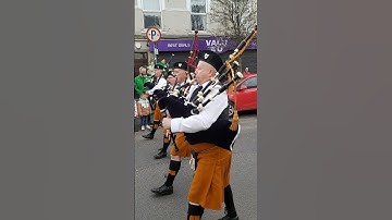 Thumbnail of Irish bagpipe band at Buncrana parade