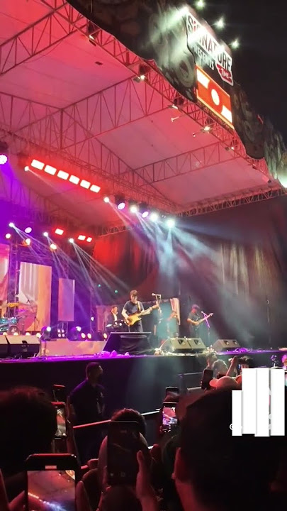 April - Fiersa Bersari #april #fiersabesari #konser #musik #acoustic