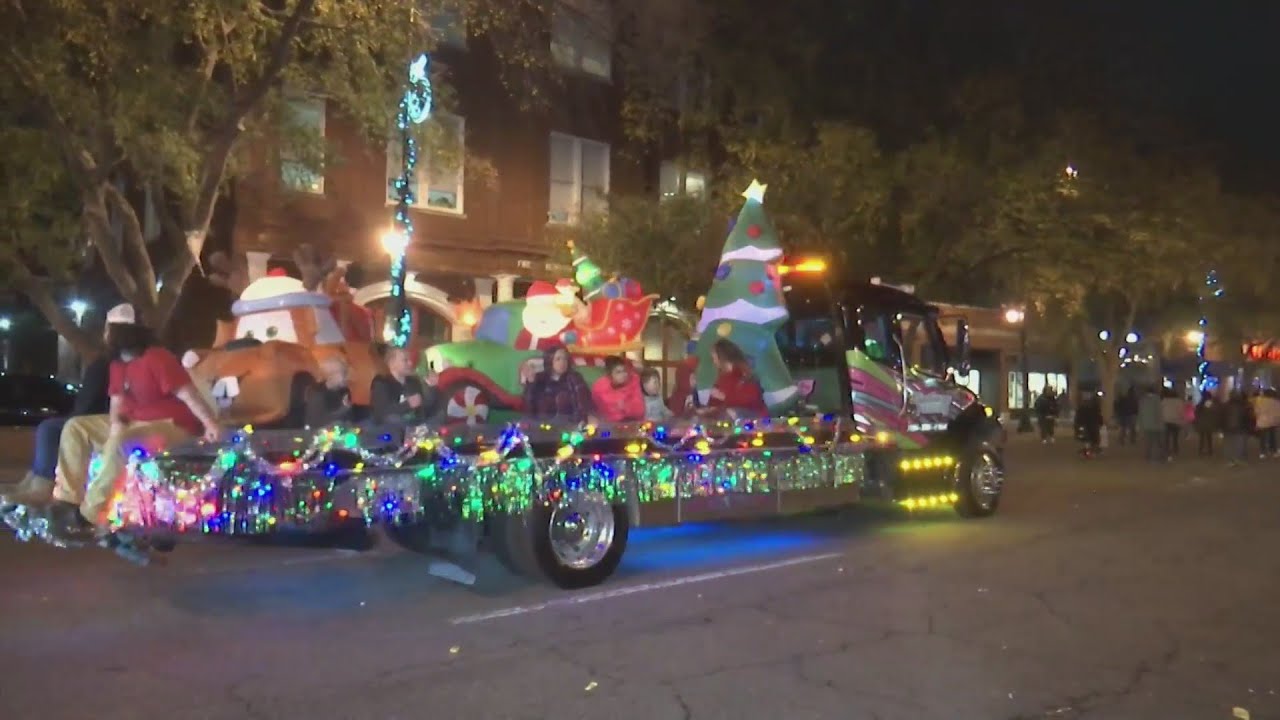 Many across CSRA enjoy annual Augusta Christmas Parade YouTube