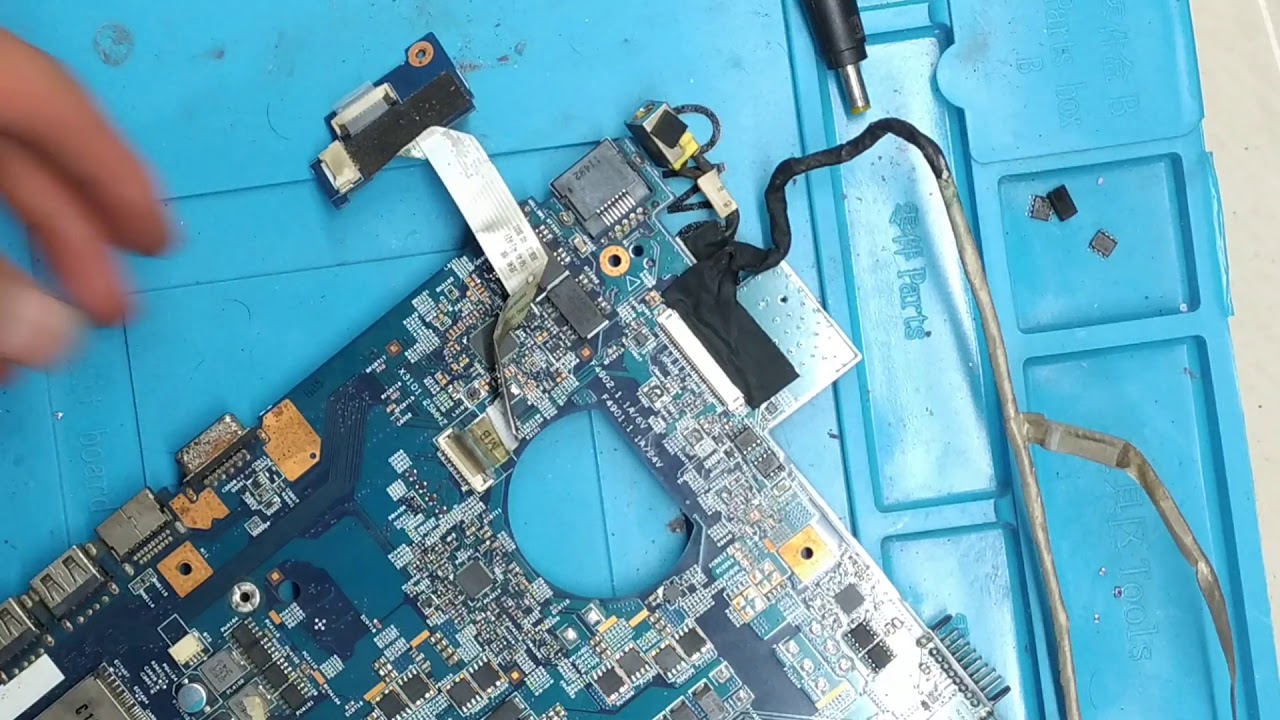 Service acer 4752 4750 4352 blank putih,ganti lcd dan kabel fleksible masih tetap blank putih