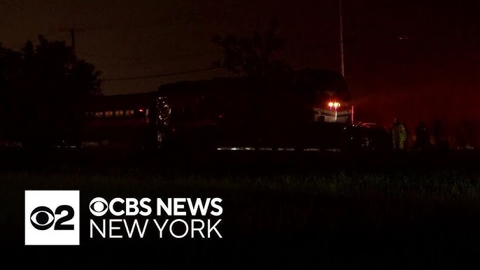 2 Adults 1 Child Killed After Amtrak Train Hits Car Outside Buffalo New York