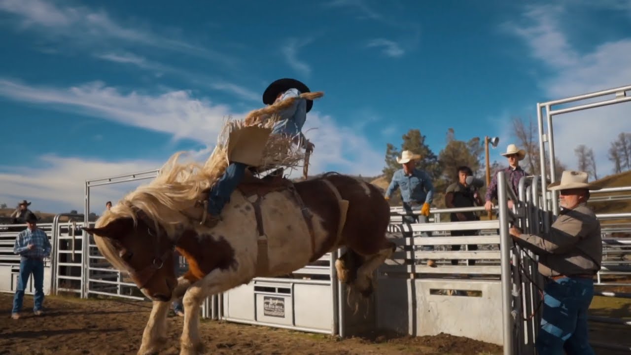 George Veater Ranch Epic Bronc Riding Practice | Dec-15-18 | Veater Ranch - YouTube