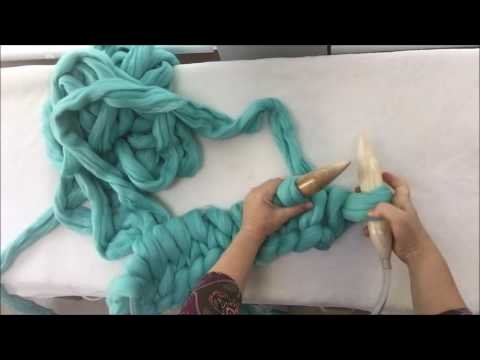 Video: Large Knitted Merino Wool Blanket (34 Photos): Designer Knitted Models With Alpaca Sheep Yarn