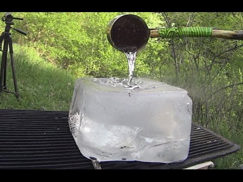 Литой свинец во льду / აი რა მოხდება თუ გამდნარ ტყვიას ყინულზე დავასხავთ