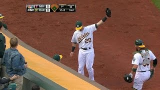 MIN@OAK: Donaldson runs down foul popup for nice grab