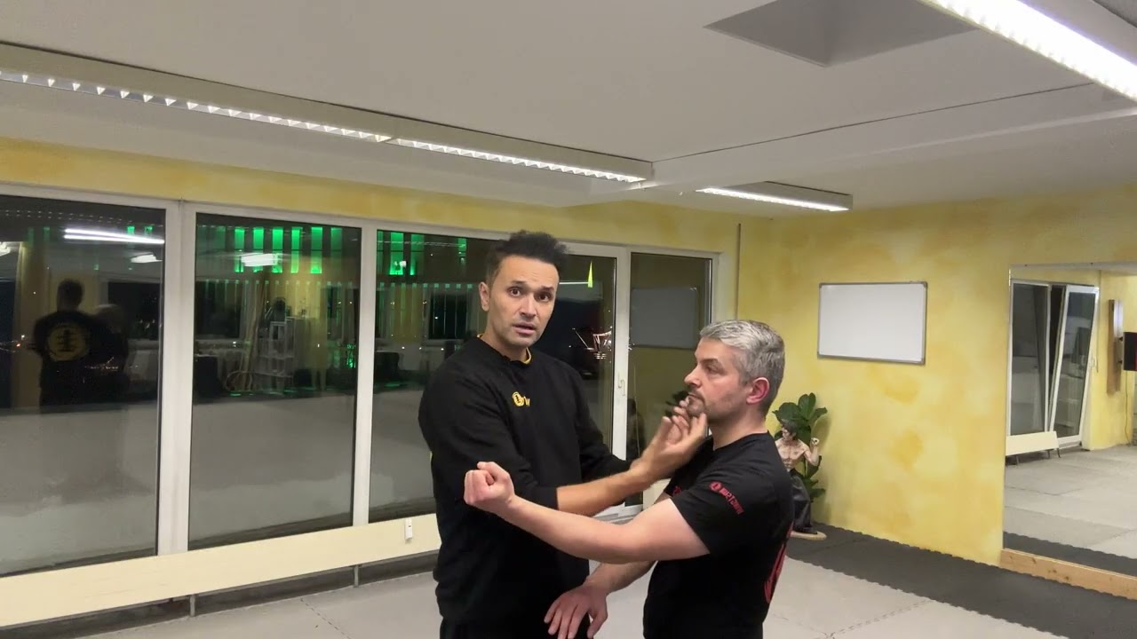 How to do the Kwan Sao and why it happens