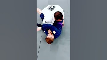 Move of the day 🤙🏽 kiss of the dragon 👉 berimbolo #bjj #jiujitsu #bjjlifestyle #jiujitsulifestyle