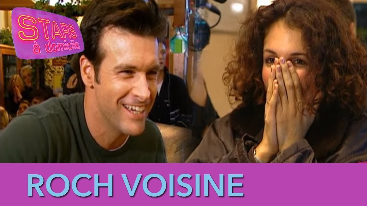 Roch Voisine va à la patinoire avec une fan ! - Stars à domicile Roch Voisine va à la patinoire avec une fan ! - Stars à domicile