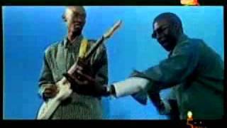 Fallou Dieng - Samba Yii.flv