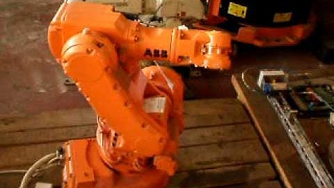 Robot ABB IRB140M2000 @ www.eurobots.net used industrial robot