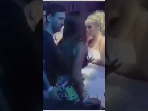 Messi le toca el culo a Antonella Rocuzzo en el casamiento de Luis Suarez😈 #short #suscribite