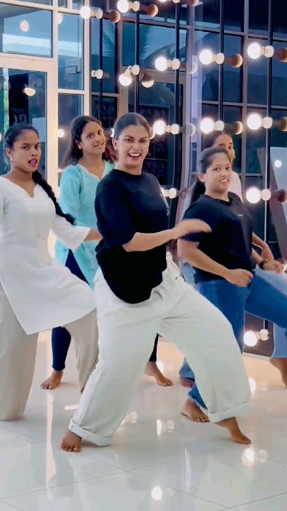Come let's dance 🌟 #damithrisubasinghe #dance #damithri #dancer #trending