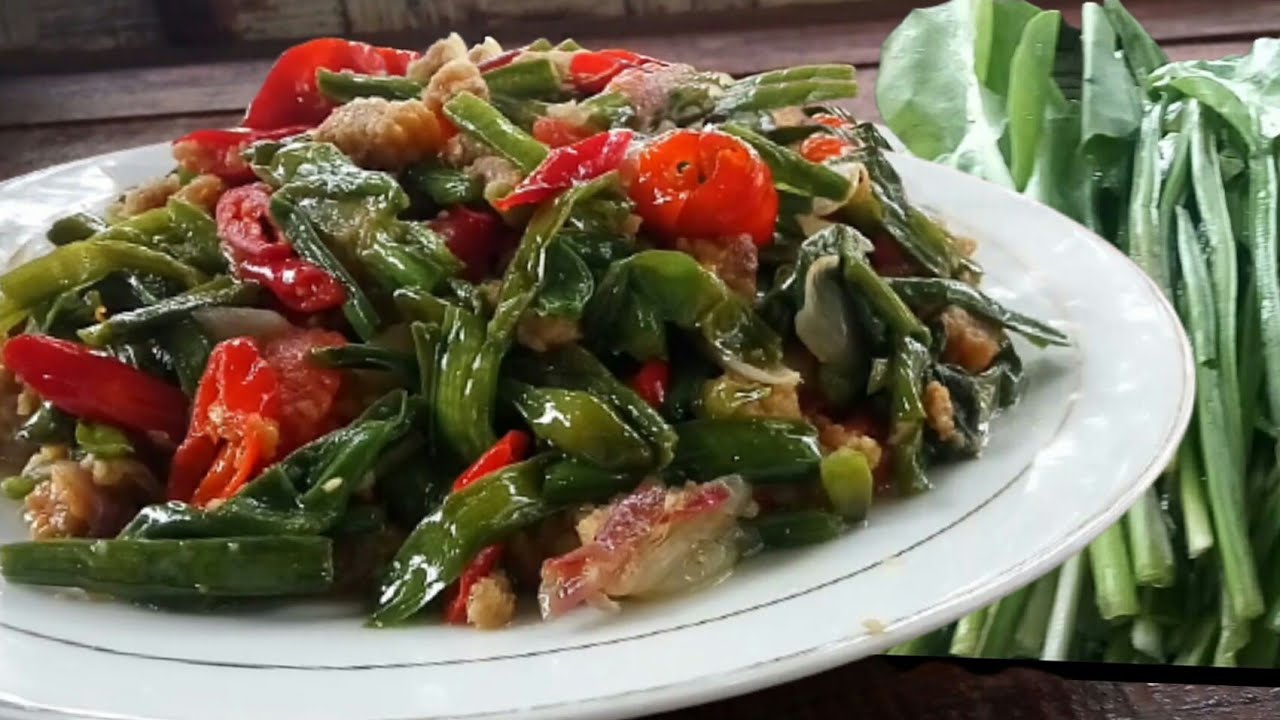 Tumis Genjer Oncom | Menu Sehari-hari | Masak di Desa - YouTube